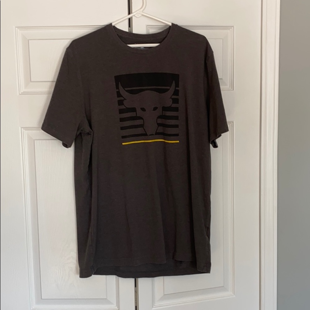 Gray under armor Tshirt